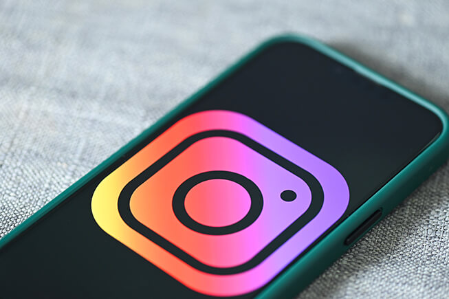 instagram logo